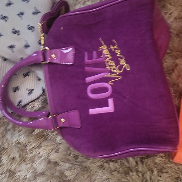 Victoria's Secret PINK Clothing and Accessories Set - Picture 4 of 8